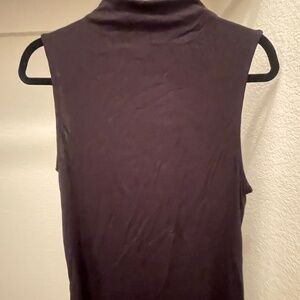 Size L MAGASHONI Sleeveless Top